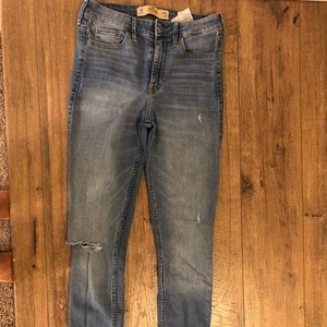 Hollister -super skinny women’s pants size 3R
